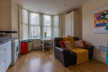 1 bed house, Colum Road, Cathays, Cardiff, CF103EF - Image 1